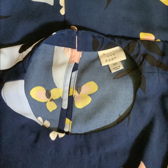 A New Day  Casual dress women’s, Sz  XS, Navy Floral, pockets - Picture 12 of 12